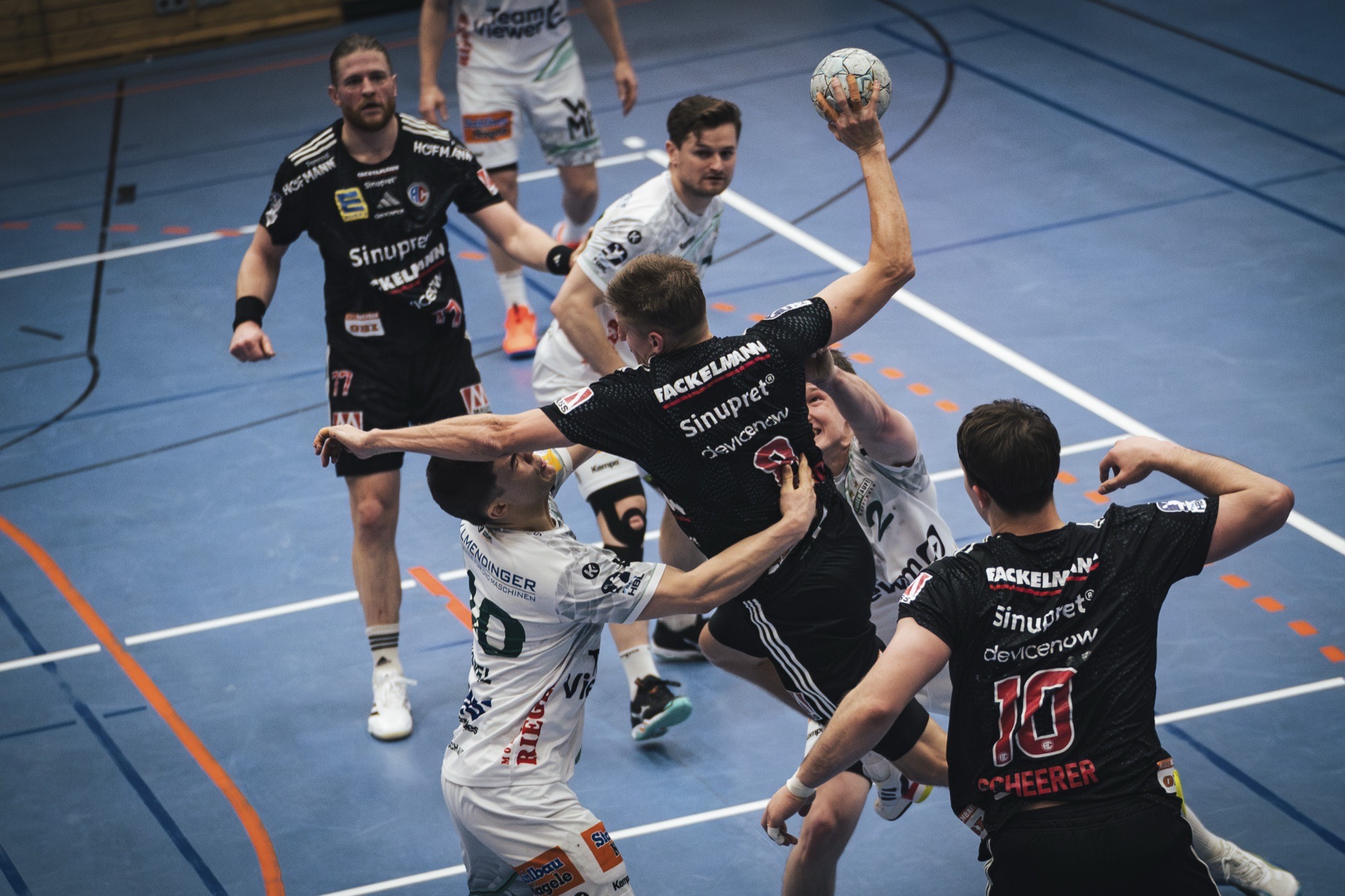 Handballkrimi in Friedberg: HC Erlangen gewinnt gegen Frisch Auf! Göppingen