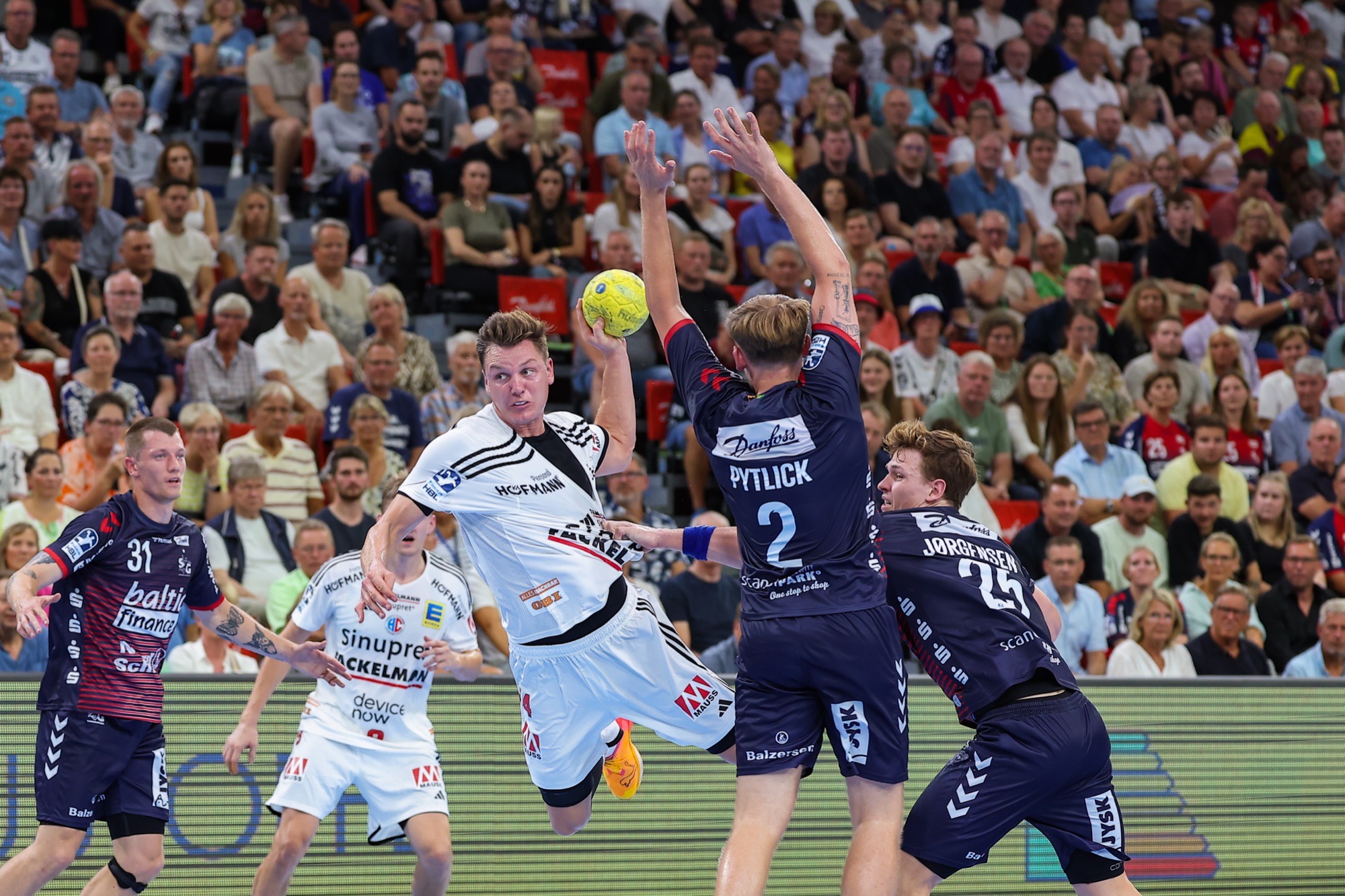 HC Erlangen unterliegt der SG Flensburg-Handewitt