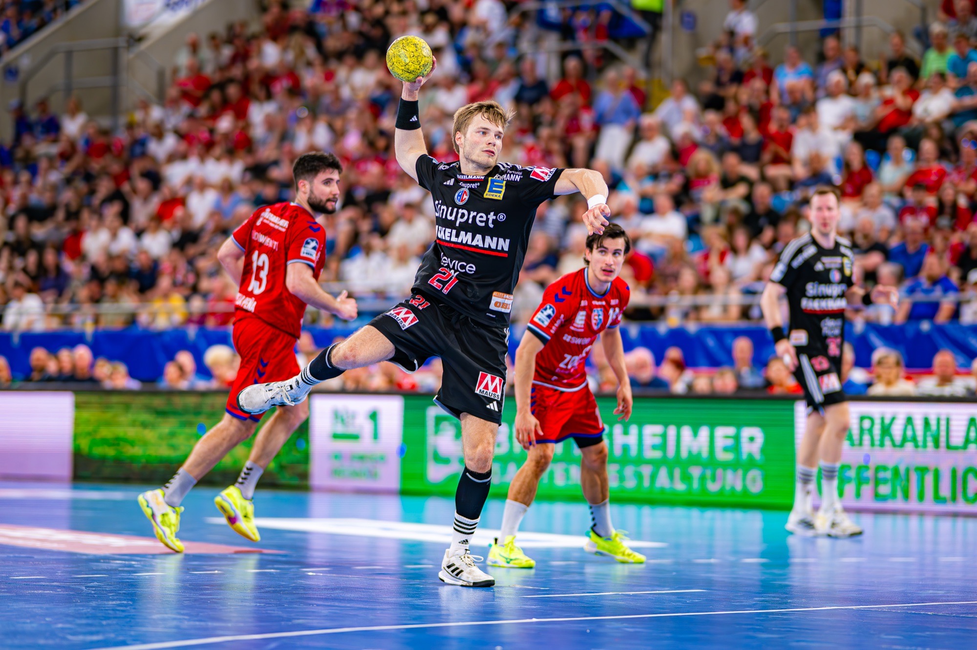 HC Erlangen beweist Nervenstärke und holt sich Big Points im Auswärtsfight gegen Bietigheim