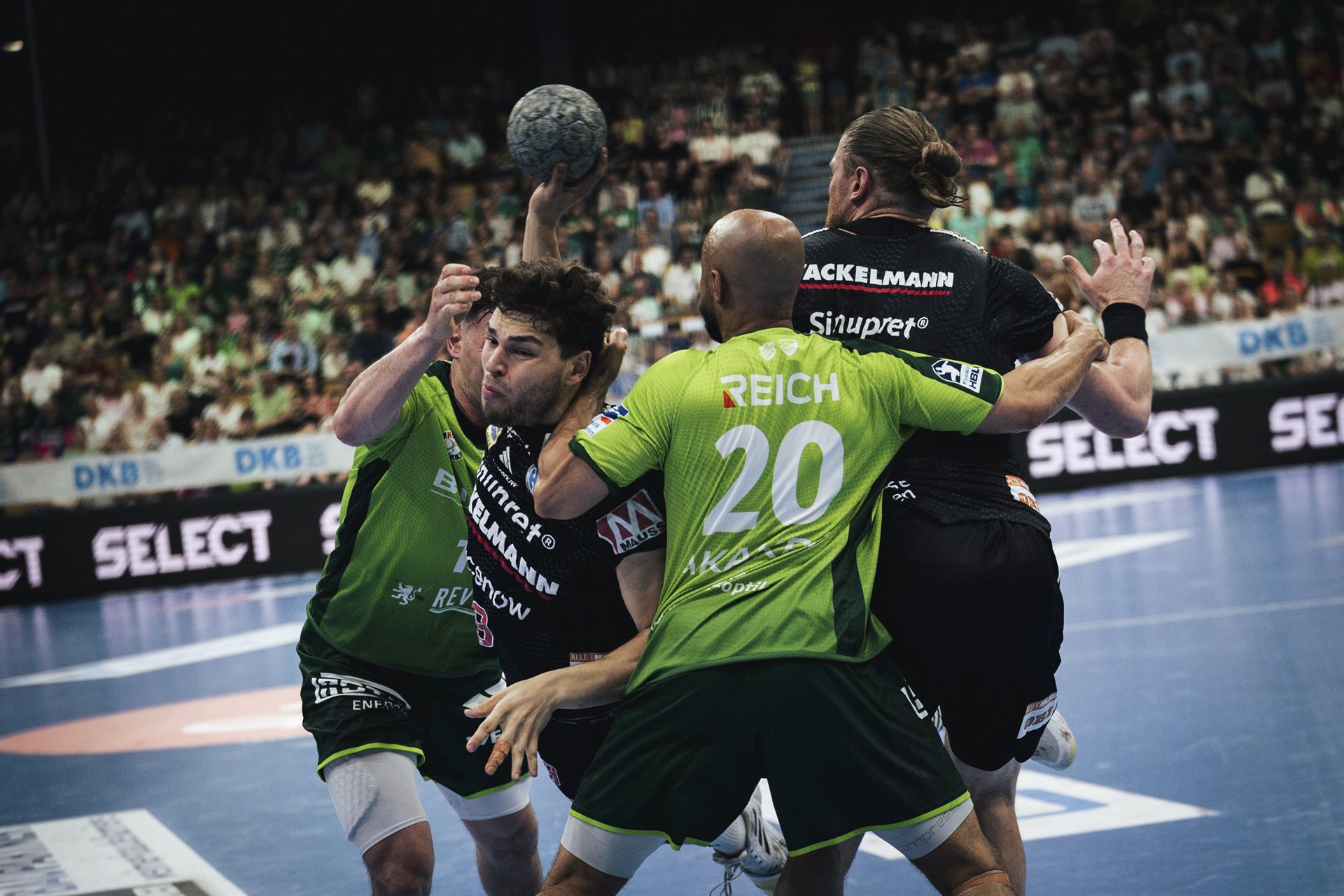 HC Erlangen feiert vorzeitigen Klassenerhalt