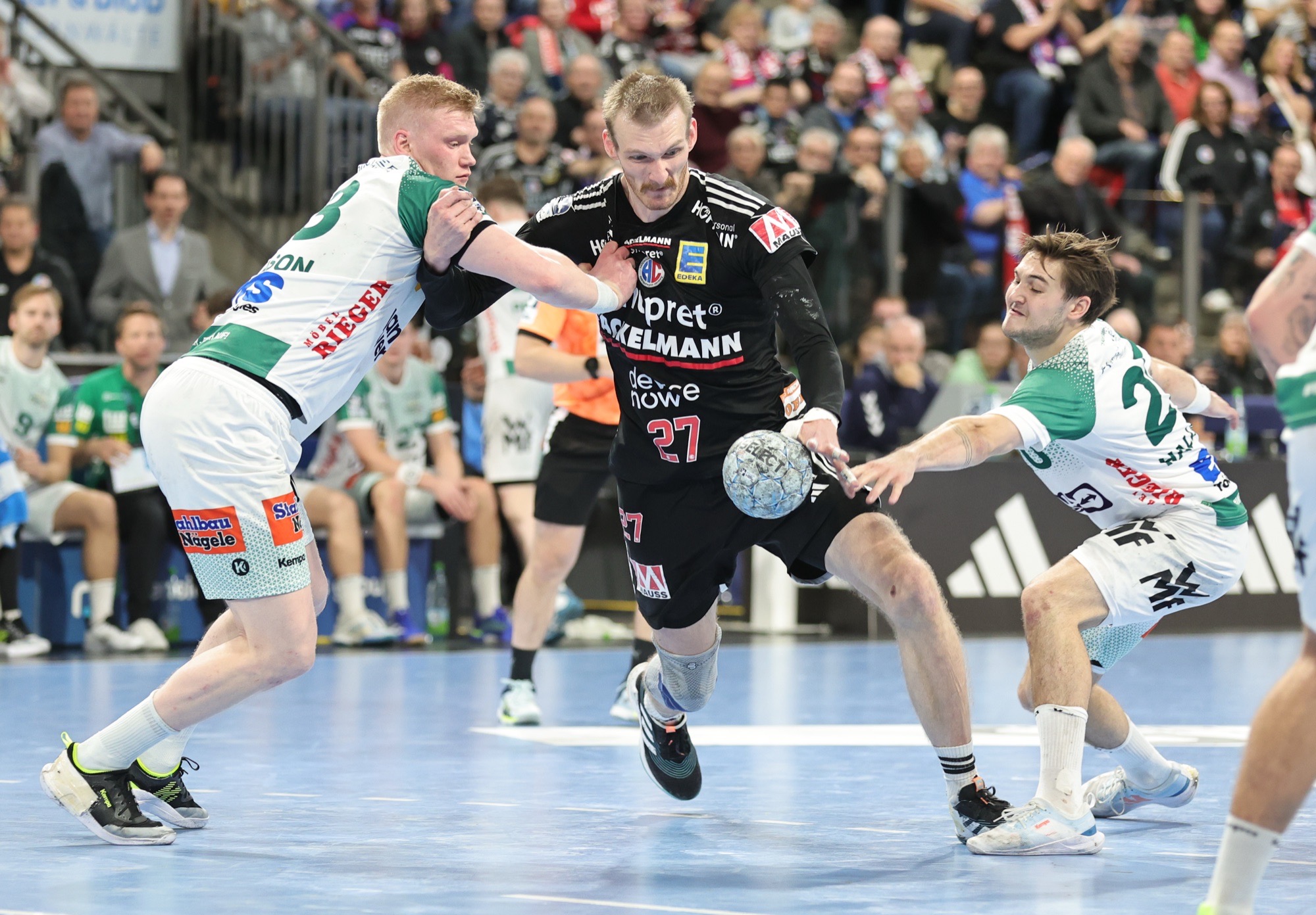 Angetrieben vom Kanter-Sieg – HCE reist mit vollem Fan-Support nach Göppingen