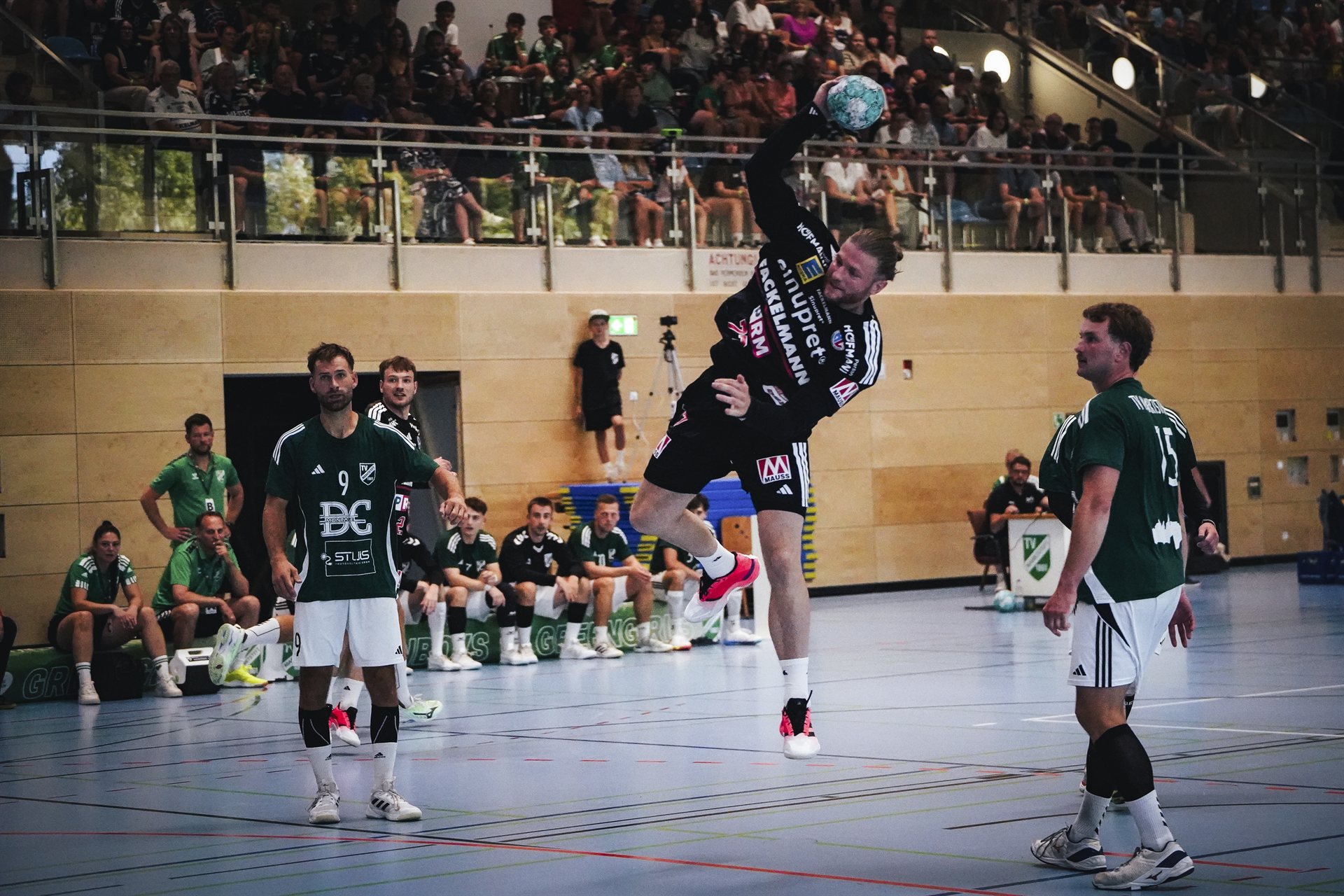 HC Erlangen sorgt mit Torfestival für Begeisterung